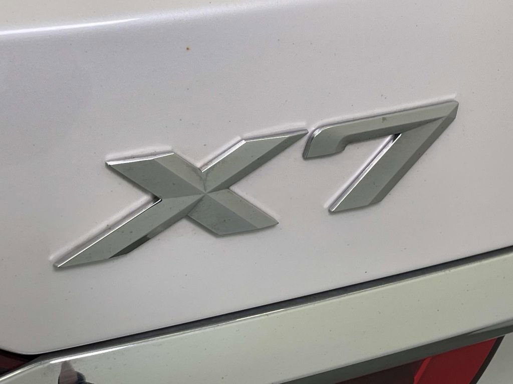 Used 2022 BMW X7 xDrive40i w/ Cold Weather Package AWD/4WD image 10