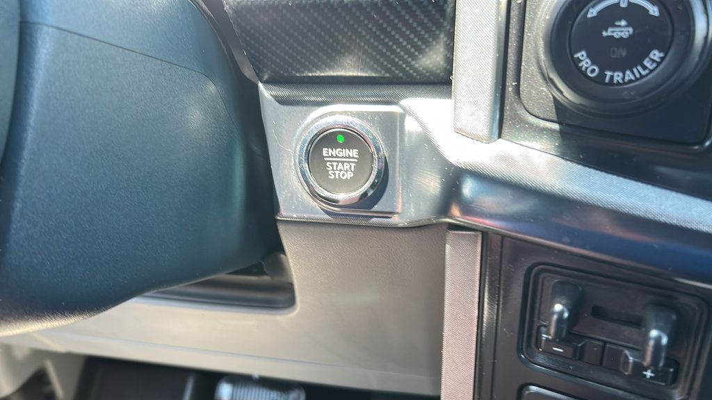 Used 2022 Ford F150 Limited AWD/4WD image 19