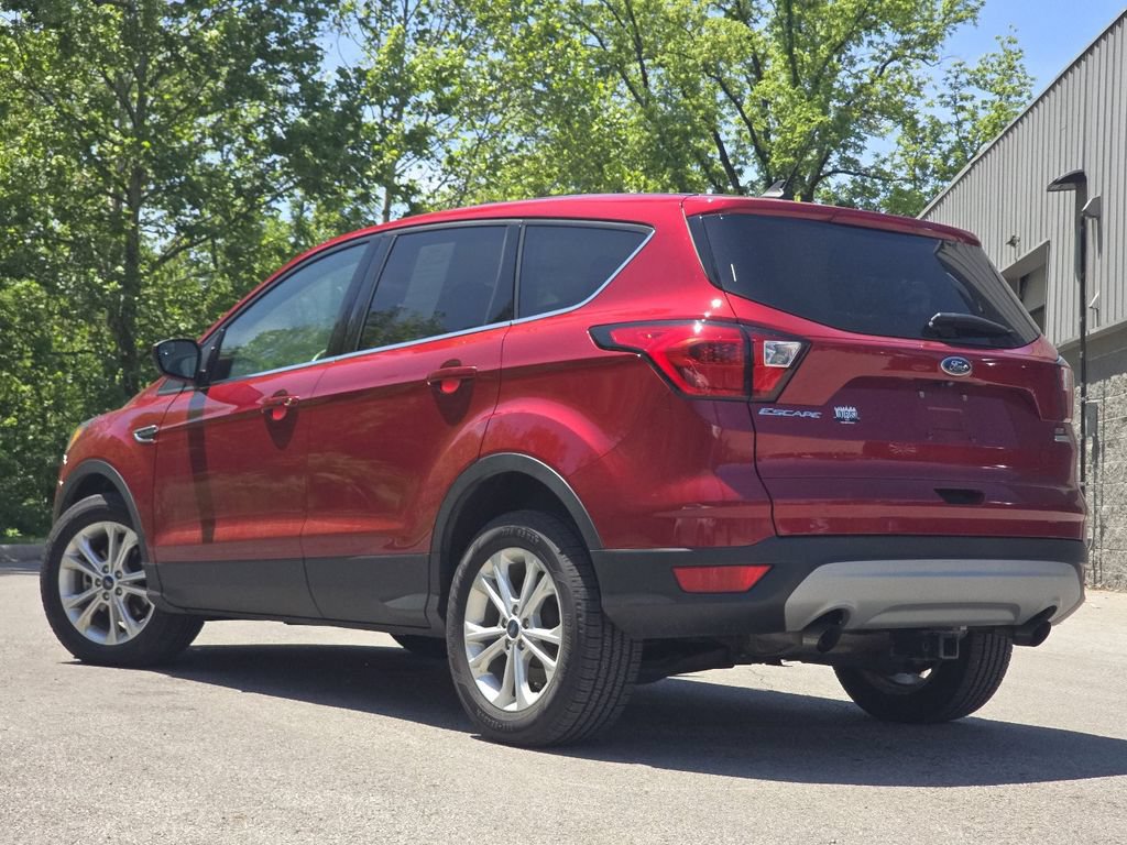 Used 2019 Ford Escape SE FWD image 14
