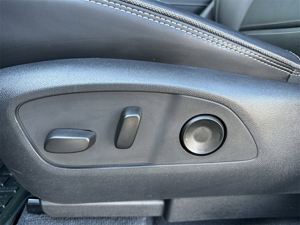 Used 2025 GMC Sierra EV Denali image 13