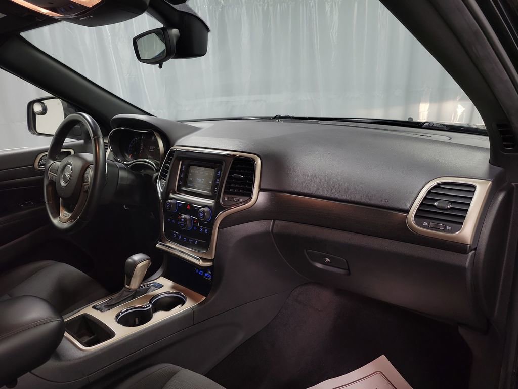 Used 2017 Jeep Grand Cherokee Laredo w/ Quick Order Package 23E image 25