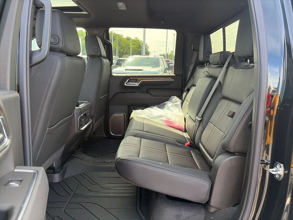New 2026 Chevrolet Silverado 3500 High Country w/ High Country Premium Package AWD/4WD image 27