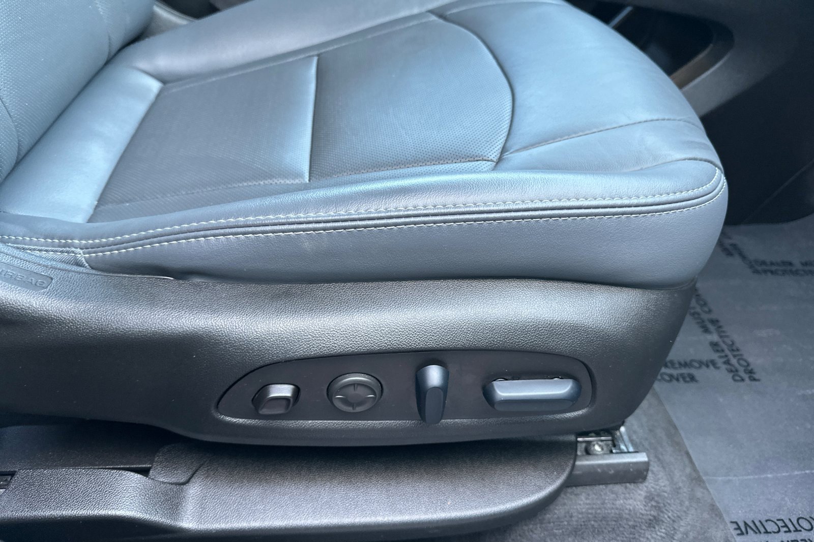 Used 2024 Buick Enclave Premium image 23