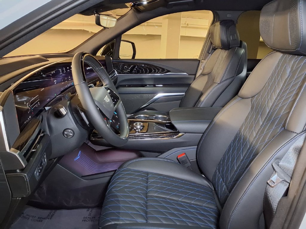 New 2026 Cadillac Escalade IQL Luxury AWD/4WD image 15