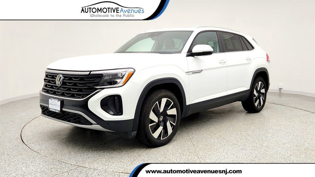 Used 2024 Volkswagen Atlas Cross Sport SE w/ Panoramic Sunroof Package image 1