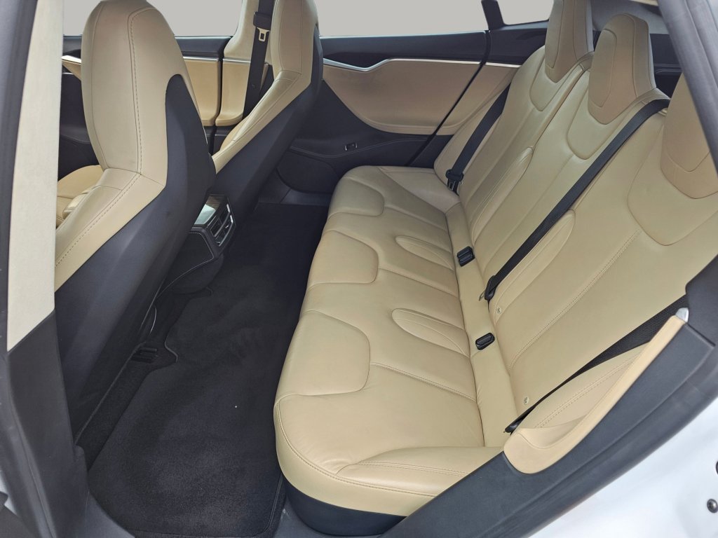Used 2014 Tesla Model S 85 image 21
