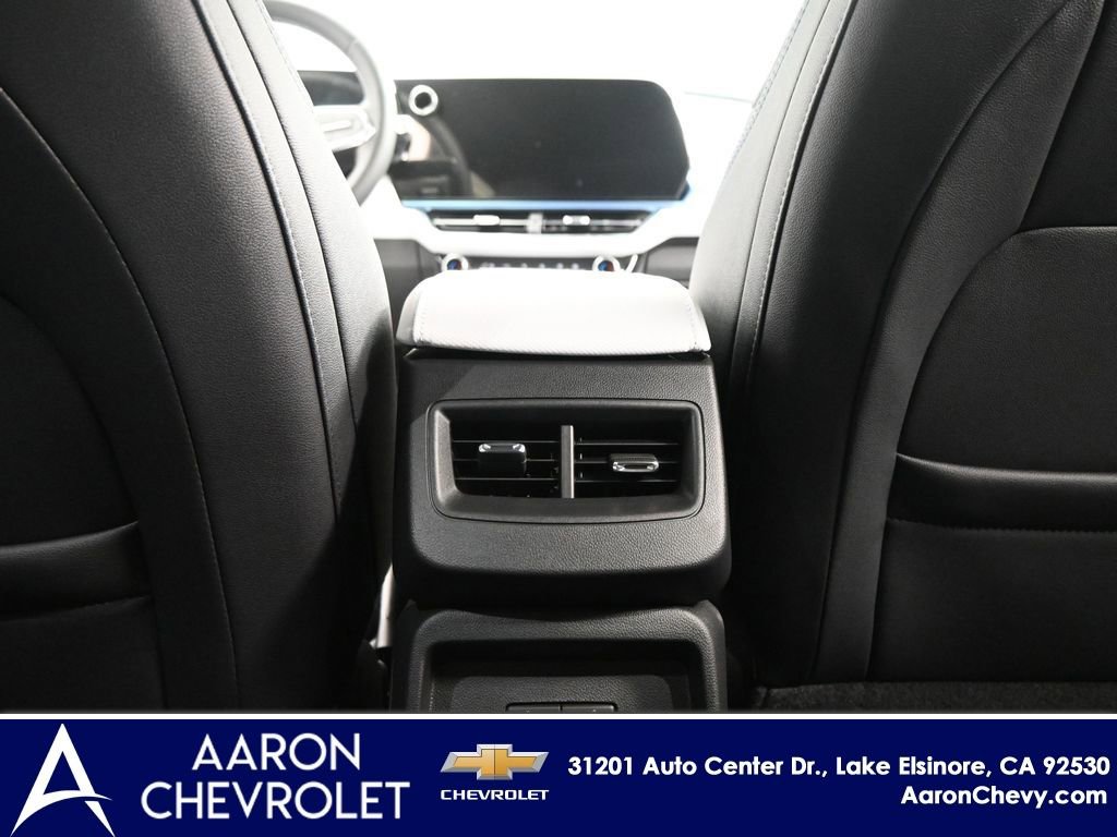 New 2025 Chevrolet Equinox EV LT w/ Convenience Package II AWD/4WD image 18