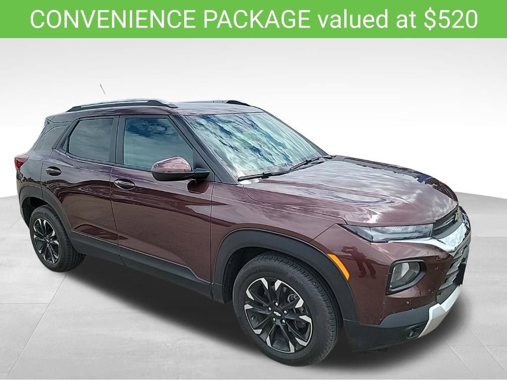 Used 2022 Chevrolet TrailBlazer LT w/ Convenience Package FWD image 2