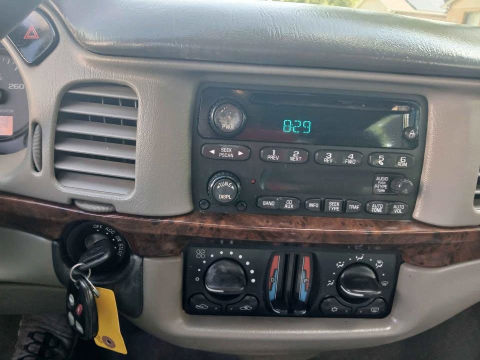 Used 2004 Chevrolet Impala FWD image 8