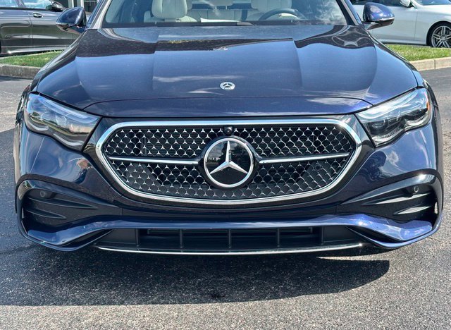 New 2027 Mercedes-Benz E 450 4MATIC Sedan image 4