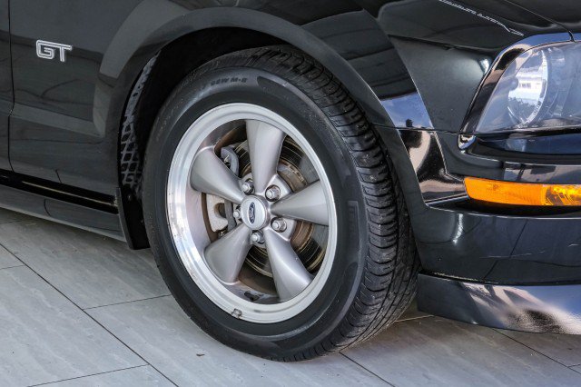 Used 2006 Ford Mustang GT RWD image 49