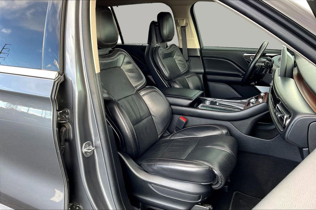 Used 2022 Lincoln Aviator Reserve w/ Equipment Group 201A AWD/4WD image 27