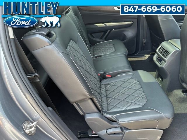 Used 2024 Volkswagen Atlas SEL Premium R-Line image 10