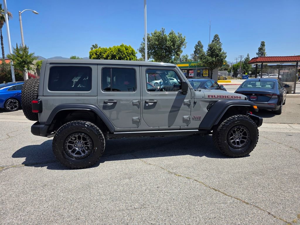 Used 2022 Jeep Wrangler Unlimited Rubicon w/ Xtreme Recon 35" Tire Package AWD/4WD image 4