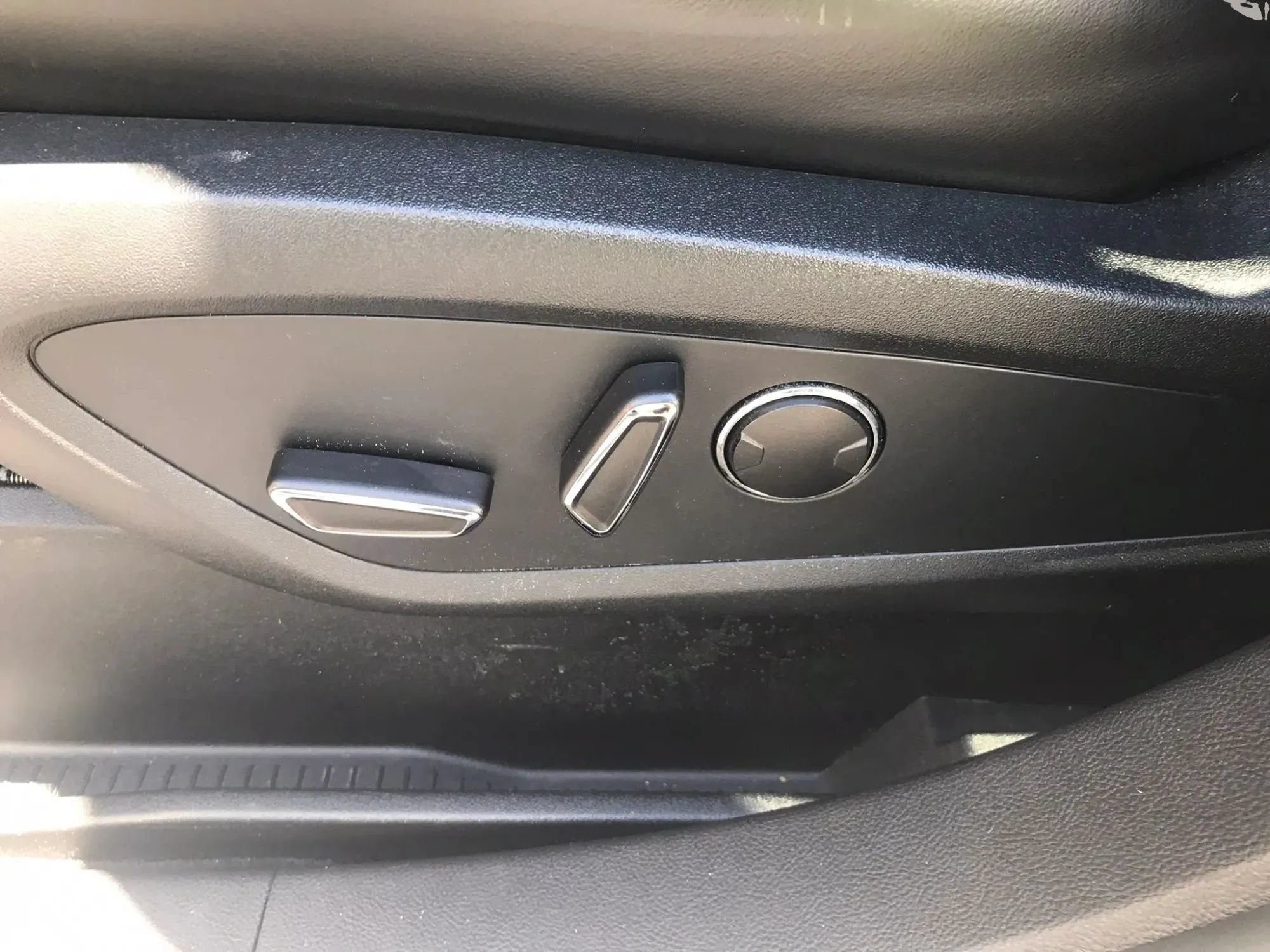 Used 2016 Lincoln MKX Reserve w/ Luxury Package AWD/4WD image 14