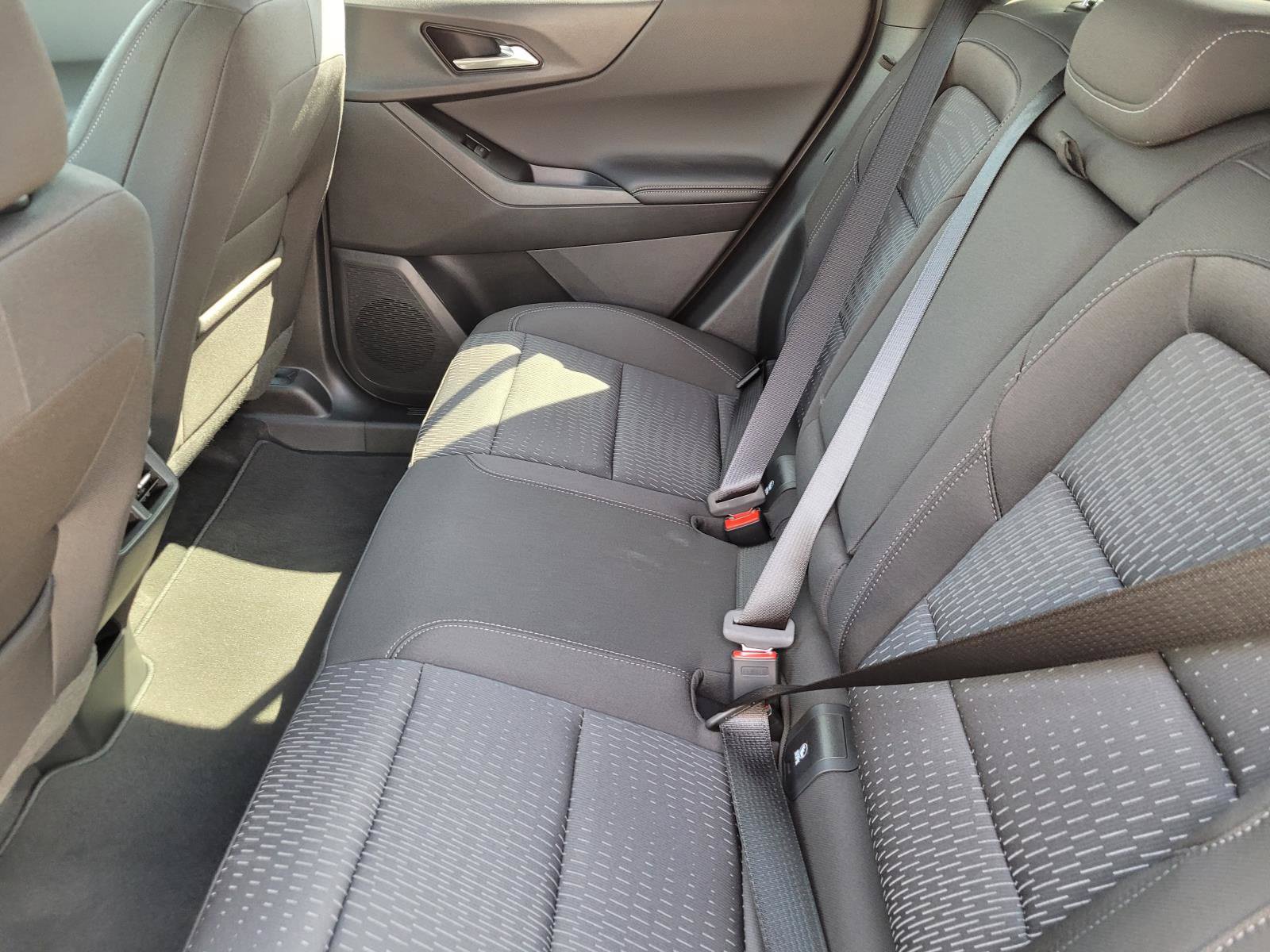 New 2027 Chevrolet Equinox LT FWD image 9