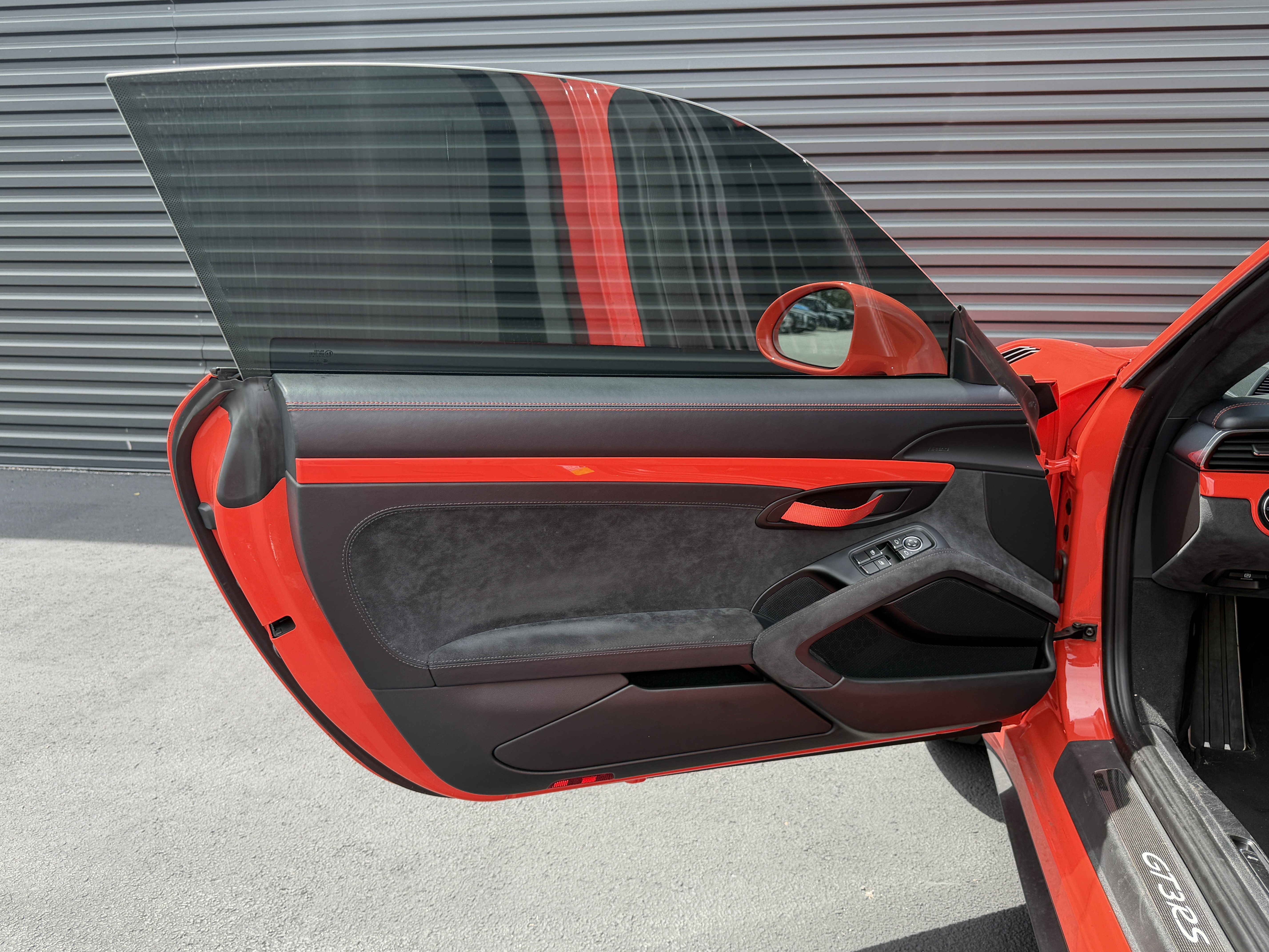 Used 2016 Porsche 911 GT3 RS RWD image 11