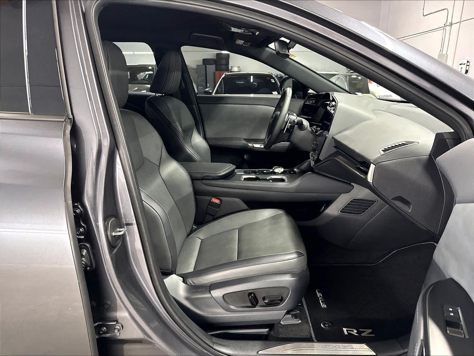 Used 2026 Lexus RZ 350e 2WD w/ Accessory Package (Z1) image 10