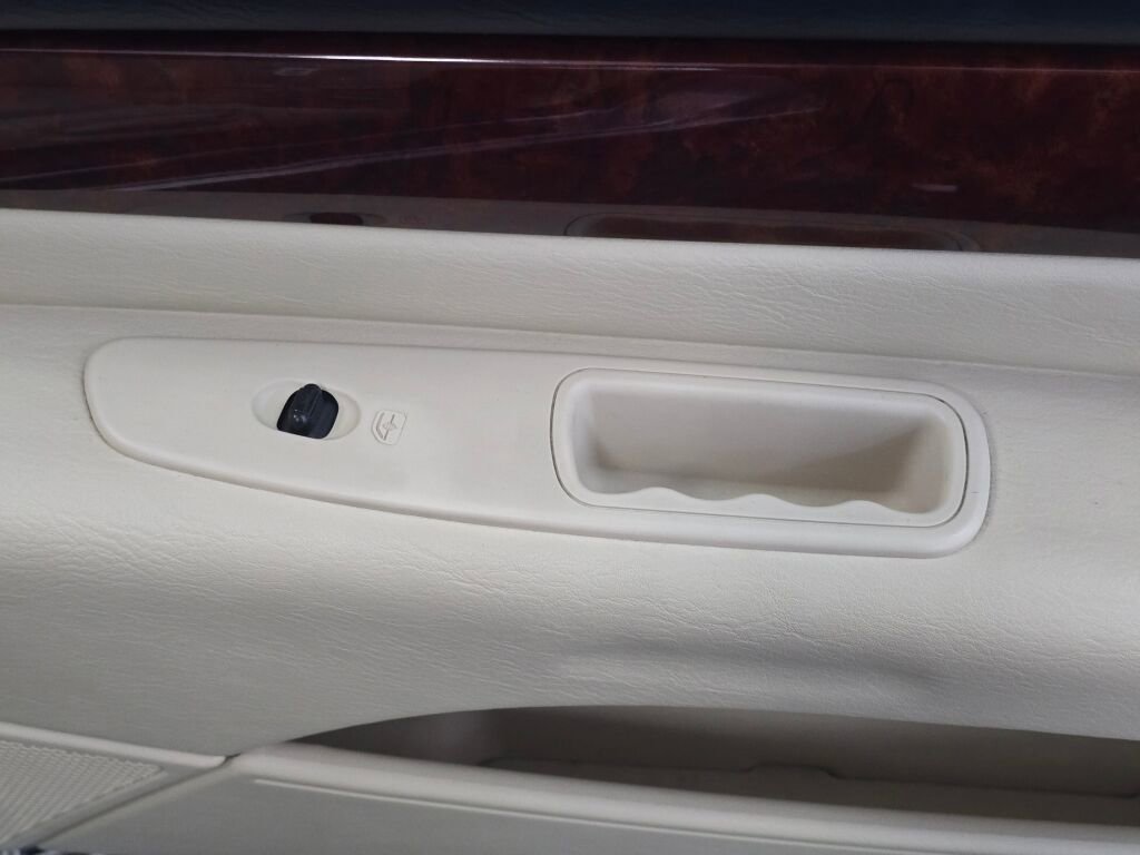 Used 2003 Chrysler Sebring Limited image 86