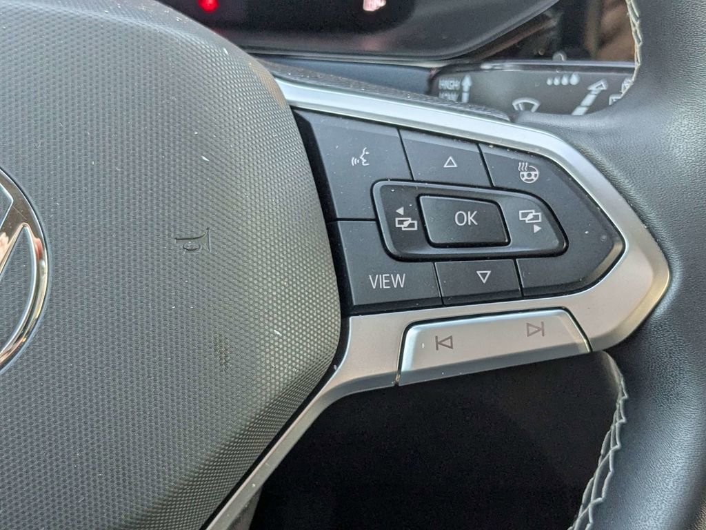 Used 2024 Volkswagen Taos SE image 27