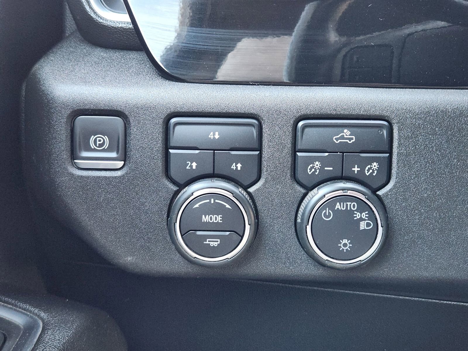 Used 2024 Chevrolet Silverado 2500 LT image 24