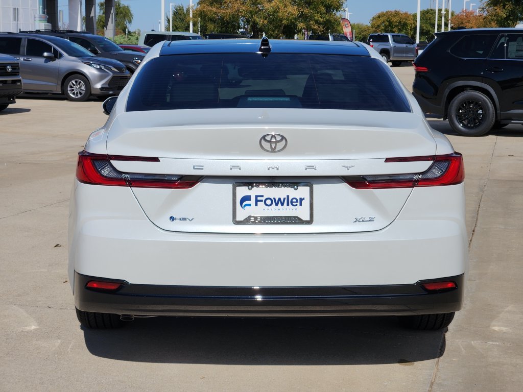 New 2026 Toyota Camry Hybrid FWD image 6