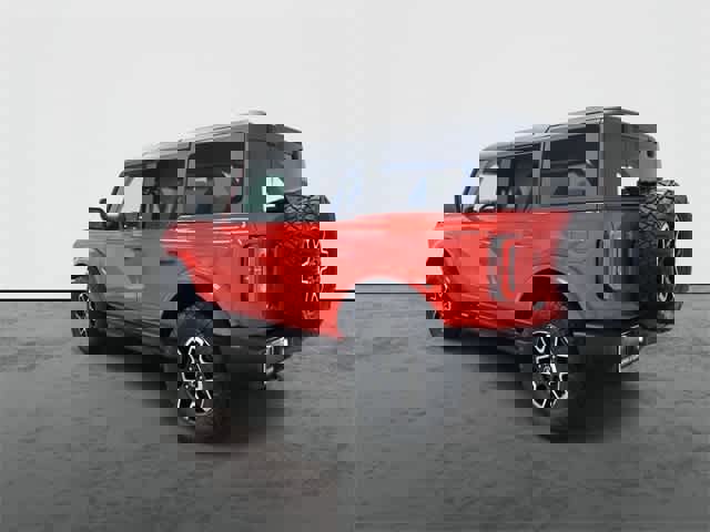 Used 2023 Ford Bronco Outer Banks image 9