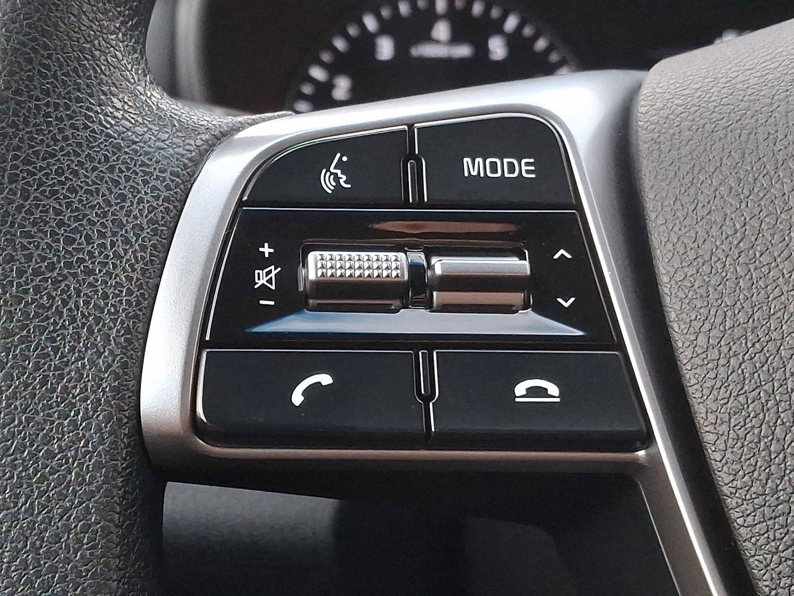 Used 2019 Kia Sorento LX image 17