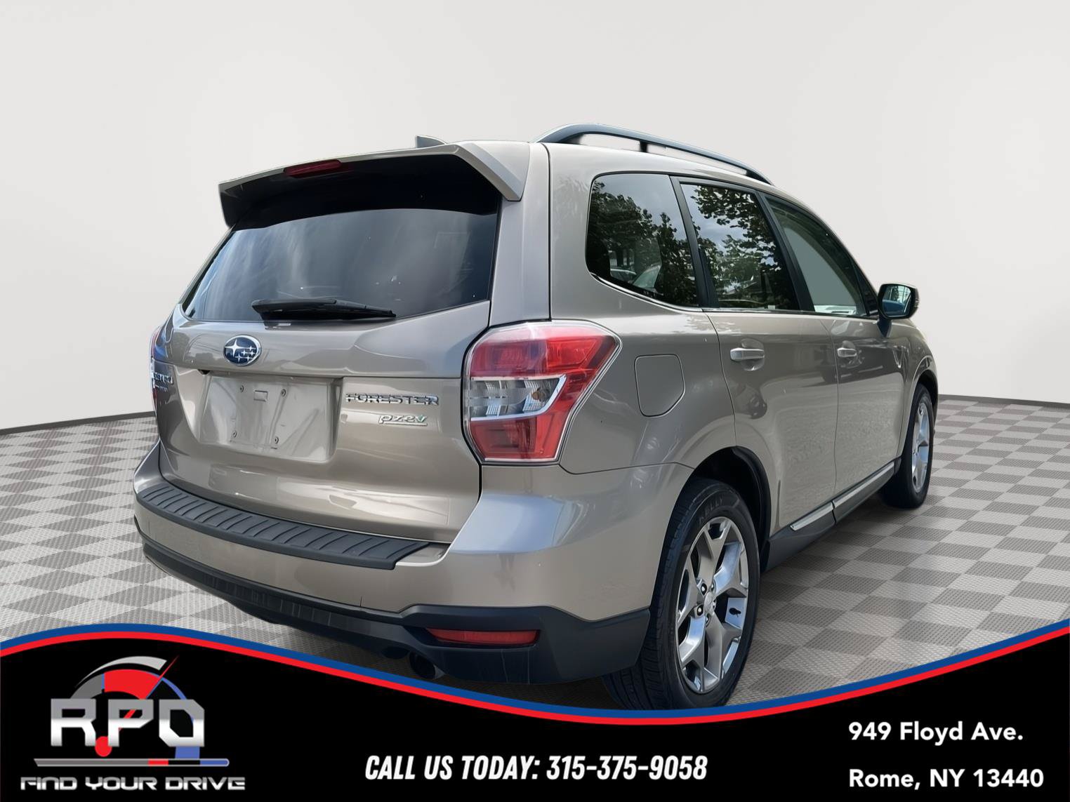 Used 2016 Subaru Forester 2.5i Touring AWD/4WD image 5