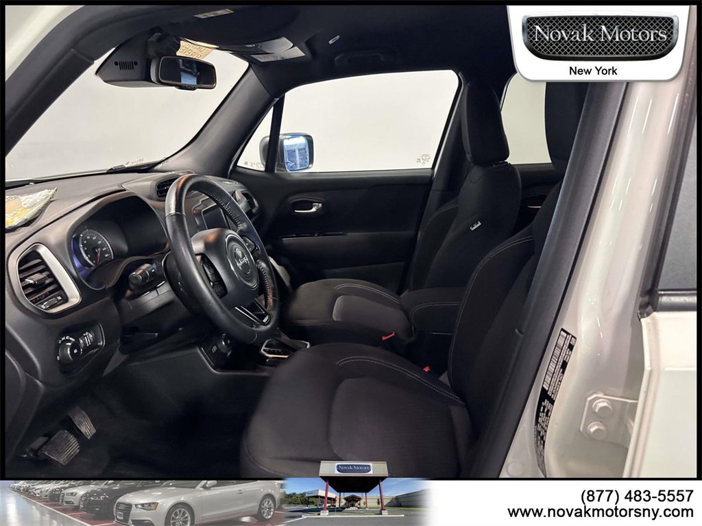 Used 2021 Jeep Renegade Latitude image 12