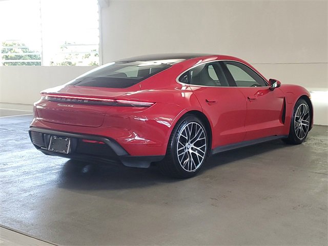 Used 2022 Porsche Taycan 4S image 7