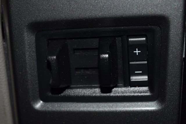 Used 2022 Ford F550 4x4 Crew Cab Super Duty w/ XLT Value Package image 21