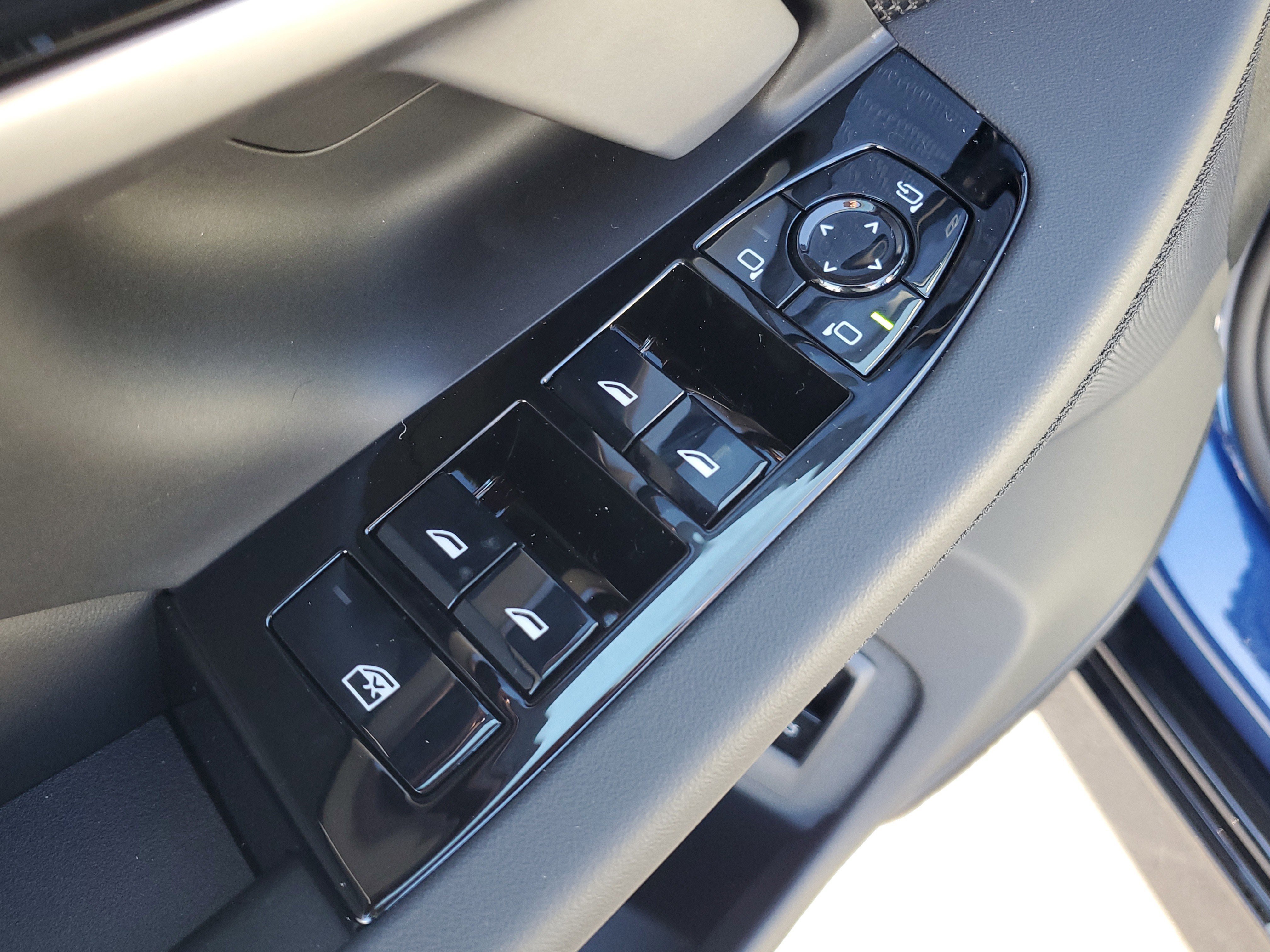 New 2026 BMW 540i xDrive w/ M Sport Package image 19