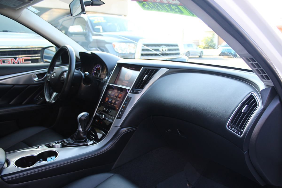 Used 2015 INFINITI Q50 w/ Moonroof Package RWD image 21