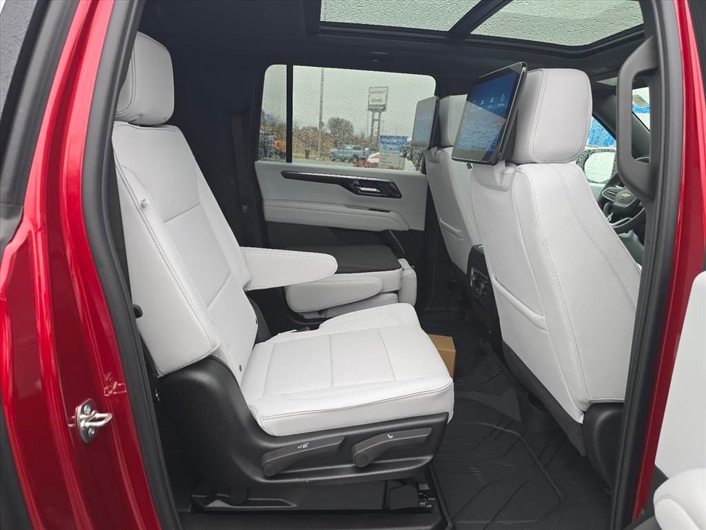 New 2026 Chevrolet Suburban Premier AWD/4WD image 9