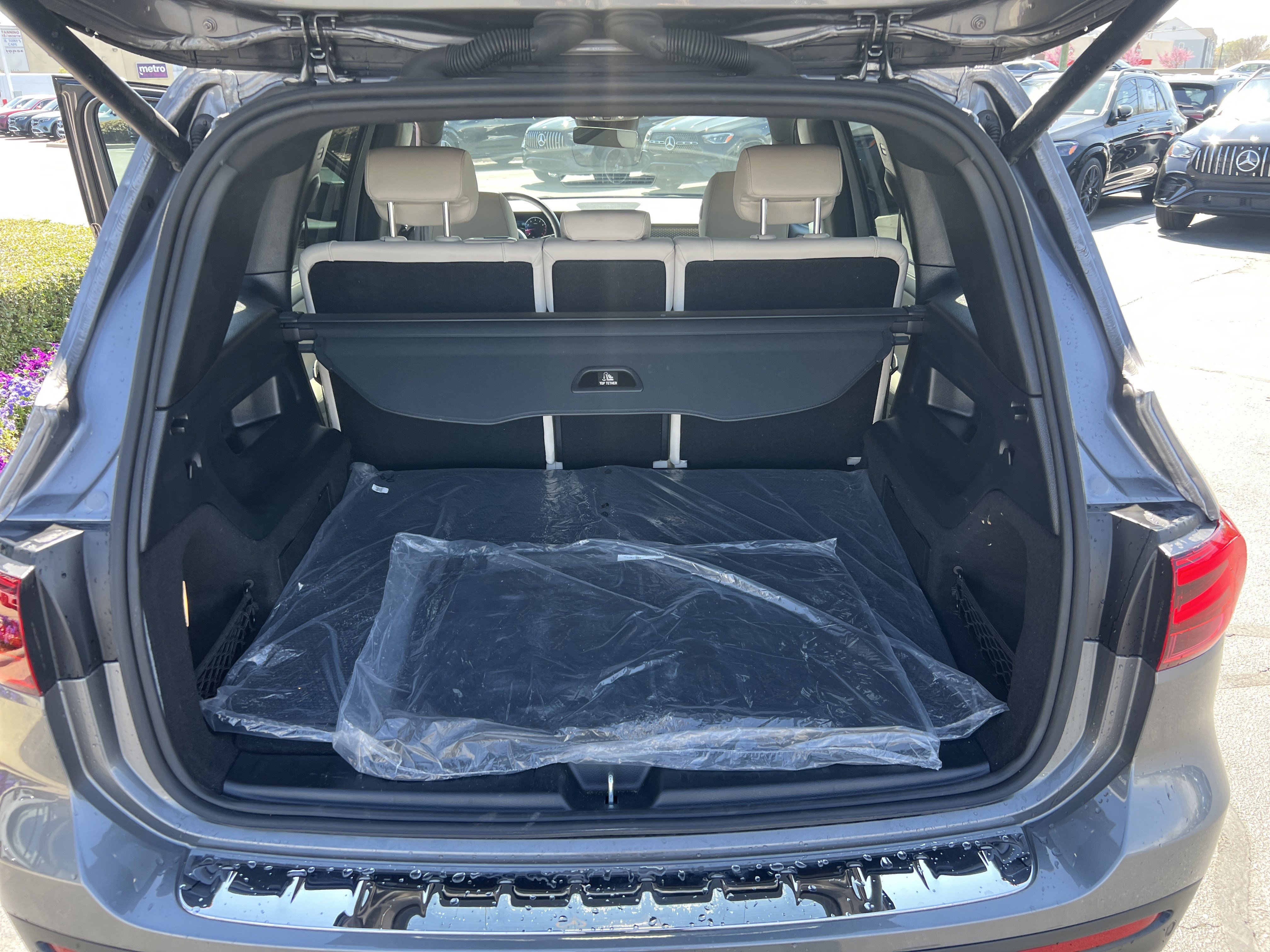 Used 2025 Mercedes-Benz GLB 250 250 image 34