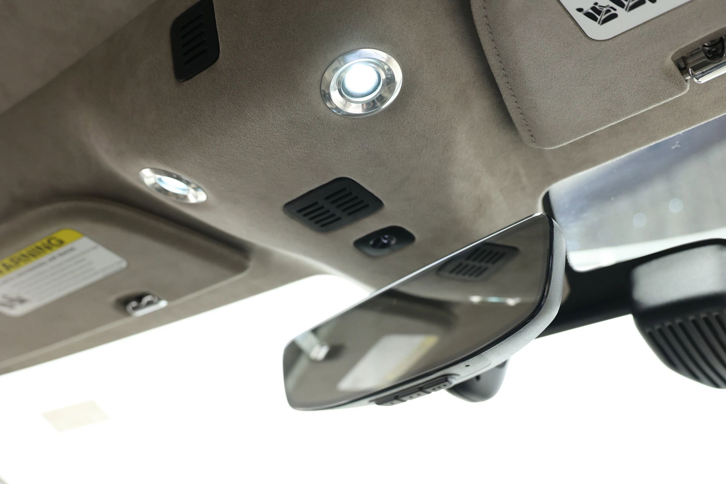 Used 2018 Aston Martin DB11 Coupe image 73