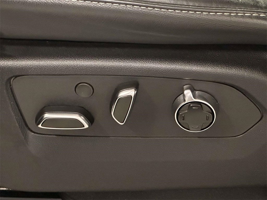 Used 2023 Cadillac Escalade Sport Platinum image 15