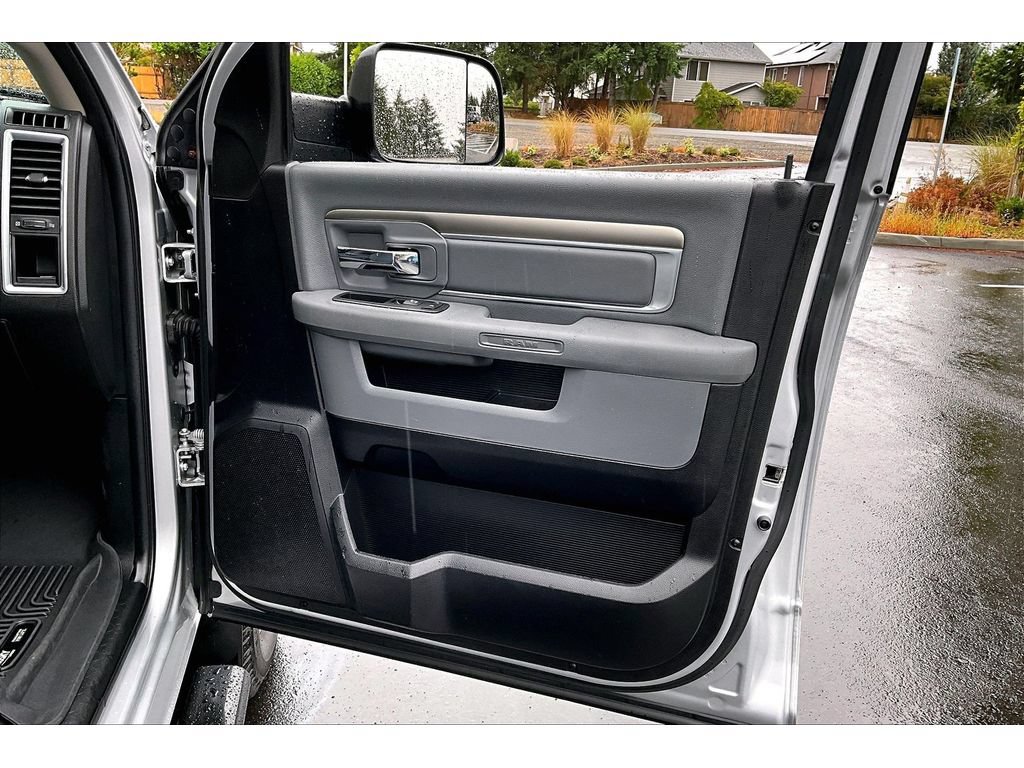 Used 2017 RAM 2500 SLT w/ Cold Weather Group AWD/4WD image 23