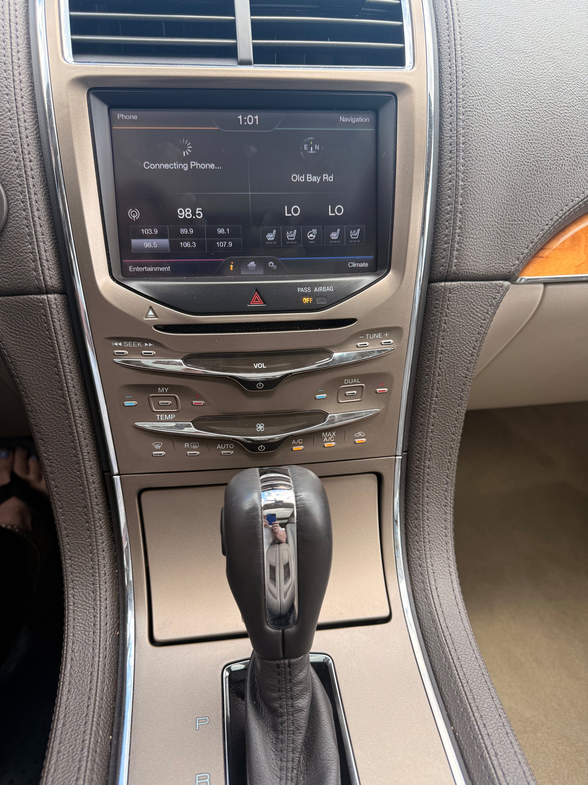 Used 2011 Lincoln MKX AWD w/ 102A Rapid Spec Order Code image 10