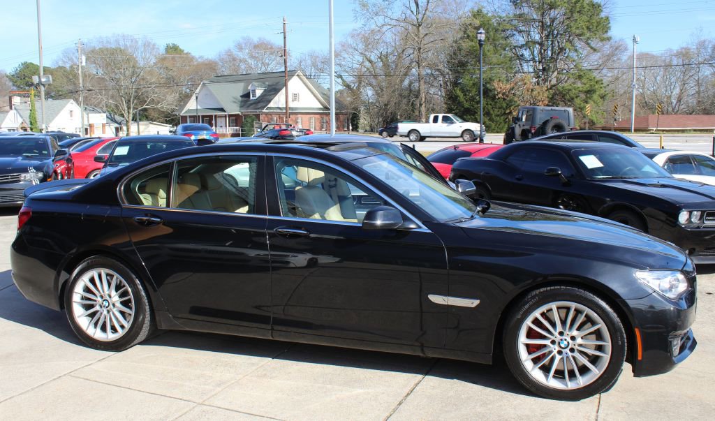 Used 2014 BMW 750i xDrive XI image 5