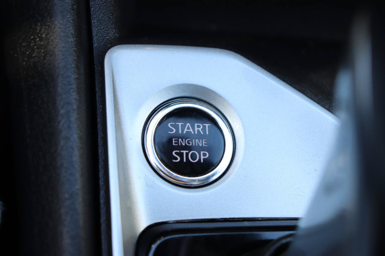 Used 2025 Nissan Altima 2.5 SV AWD/4WD image 40