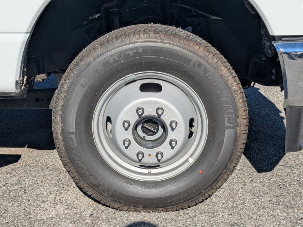 New 2025 Ford F350 XL w/ XL Chrome Package image 11