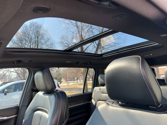 Used 2024 Jeep Grand Cherokee L Limited w/ Luxury Tech Group II image 12