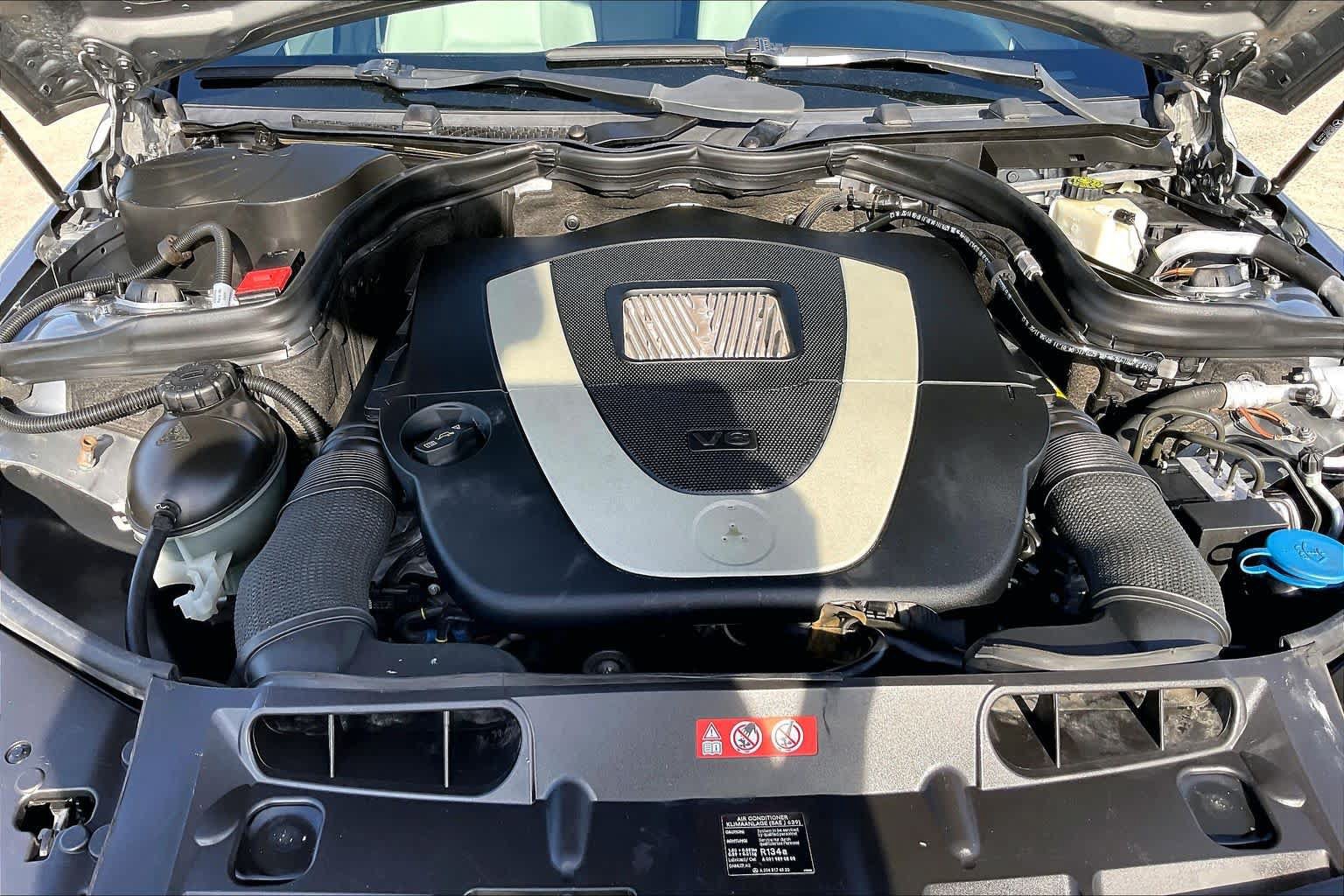 Used 2011 Mercedes-Benz C 300 Sedan image 30