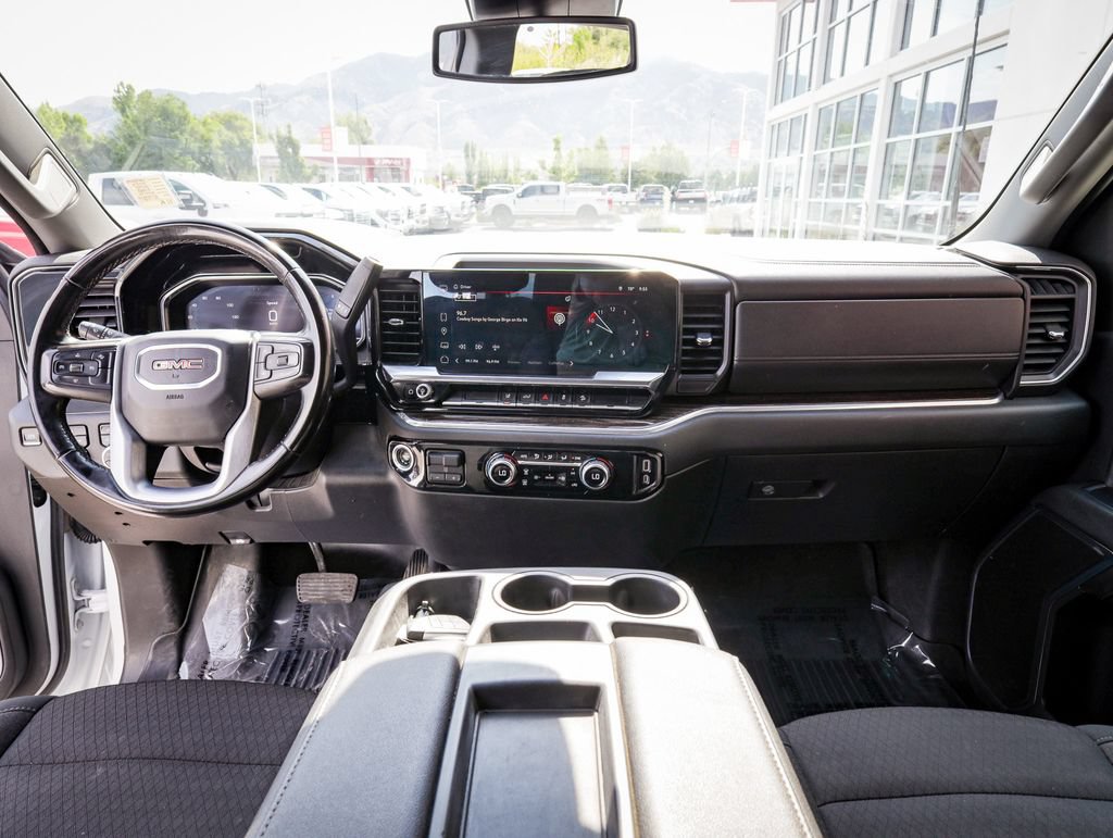Used 2024 GMC Sierra 3500 SLE w/ SLE Convenience Package AWD/4WD image 17