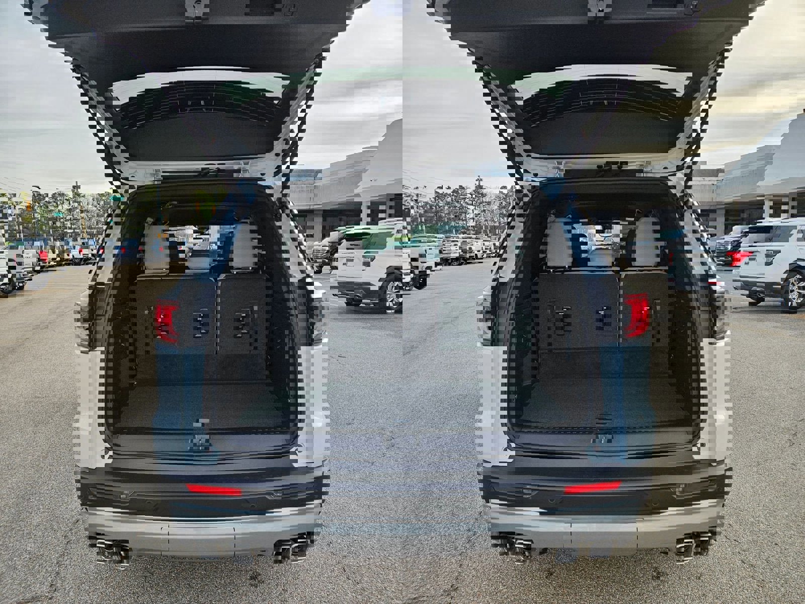 New 2026 GMC Acadia Elevation image 4