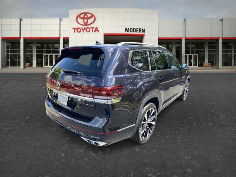 Used 2024 Volkswagen Atlas SEL Premium R-Line image 5