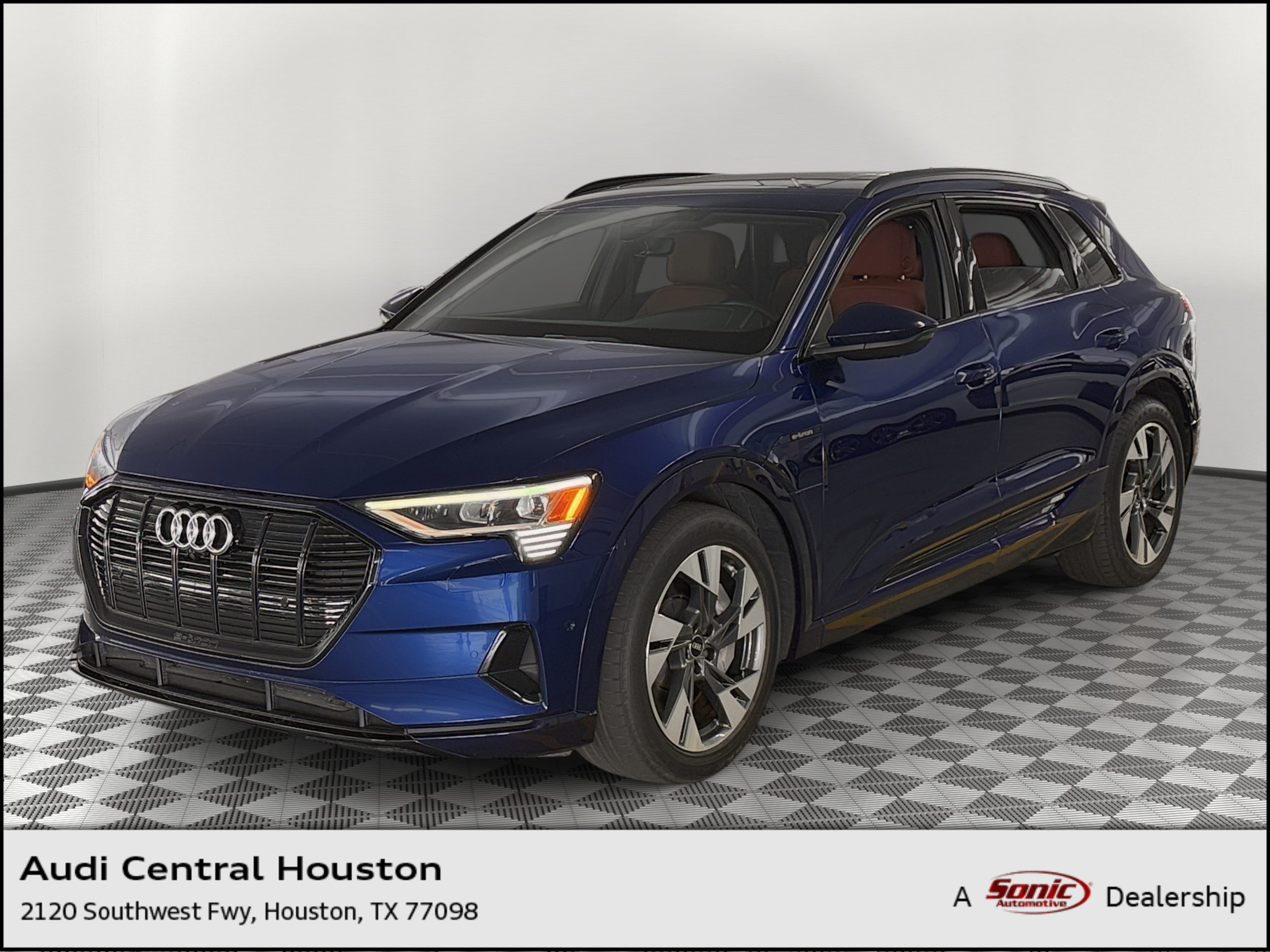 Used 2022 Audi e-tron Premium w/ Convenience Plus Package