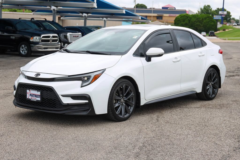 Used 2024 Toyota Corolla SE w/ SE Premium Package FWD image 28